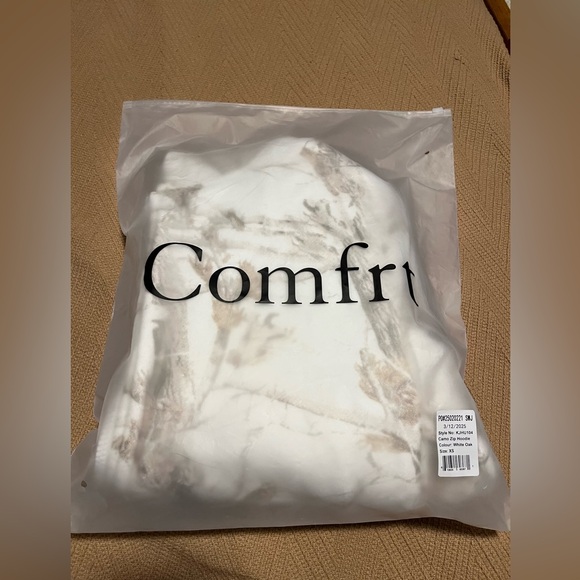 Comfrt Camo zip hoodie - Picture 5 of 13